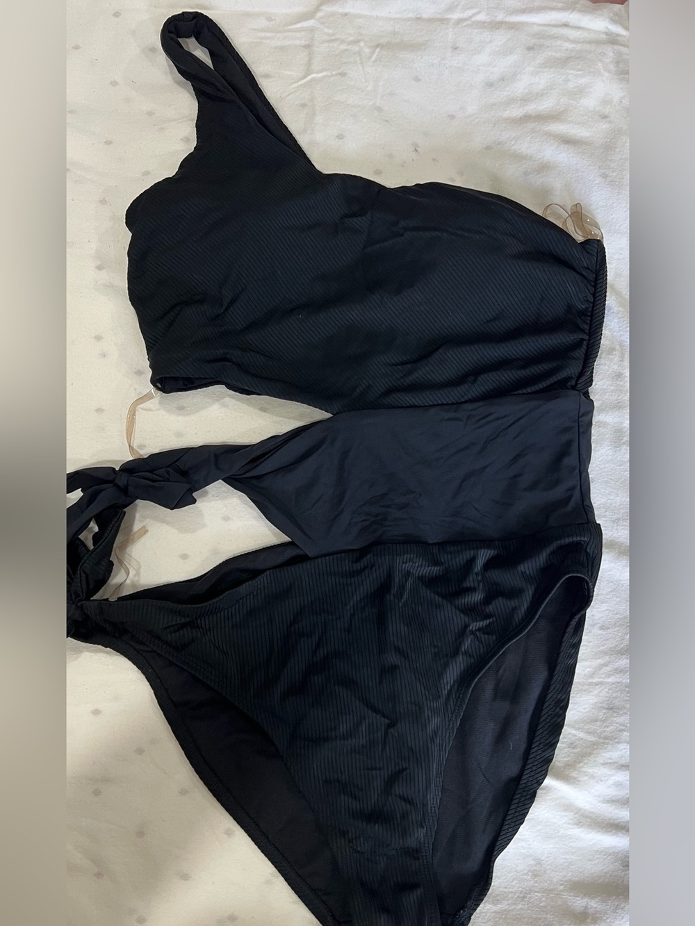 Black One-Shoulder Bikini